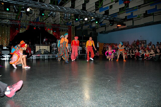 min 2005 11 12 fous swing 186